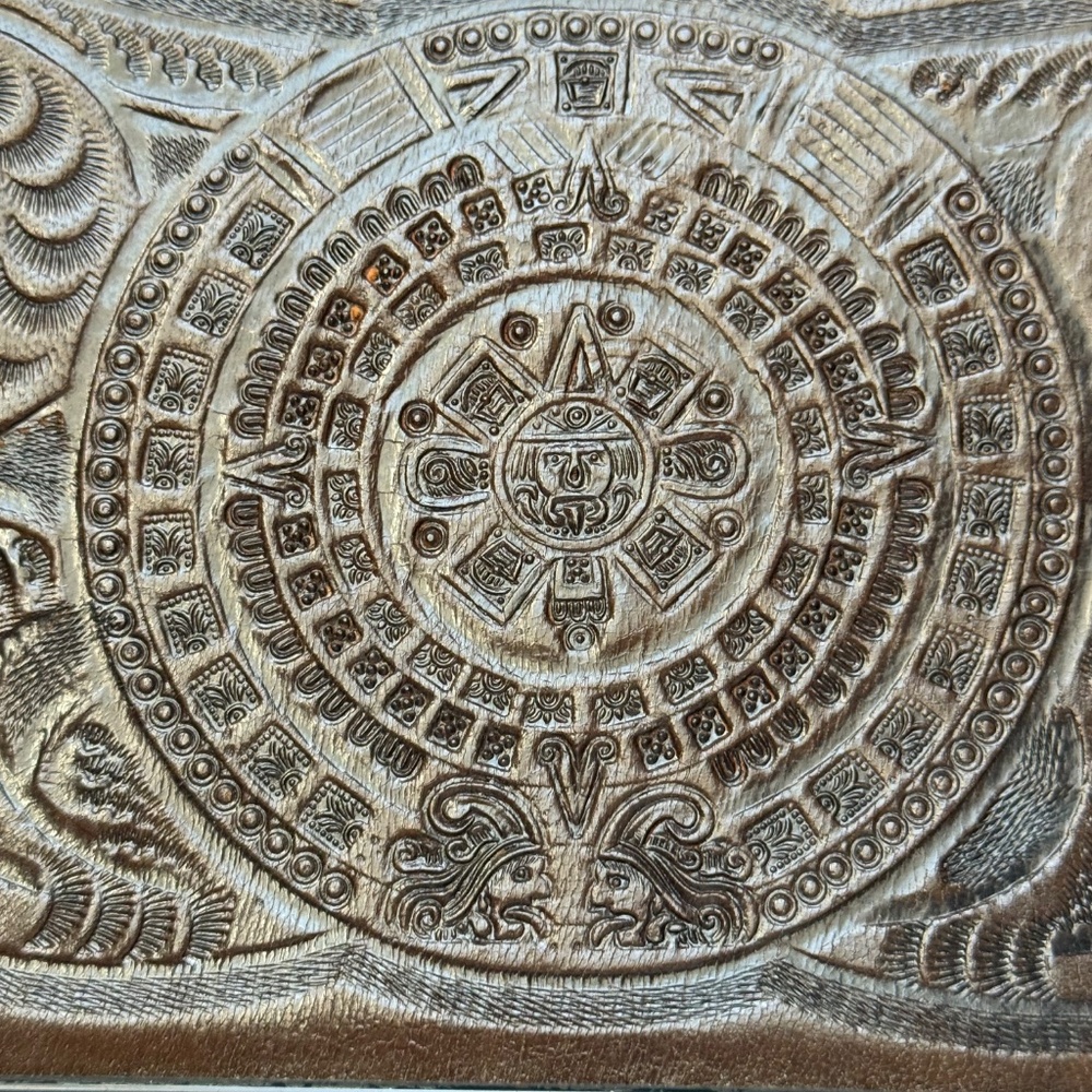 Vintage Mexican Tooled Leather Purse Mayan Calendar and Flowers - Picture 10 of 12